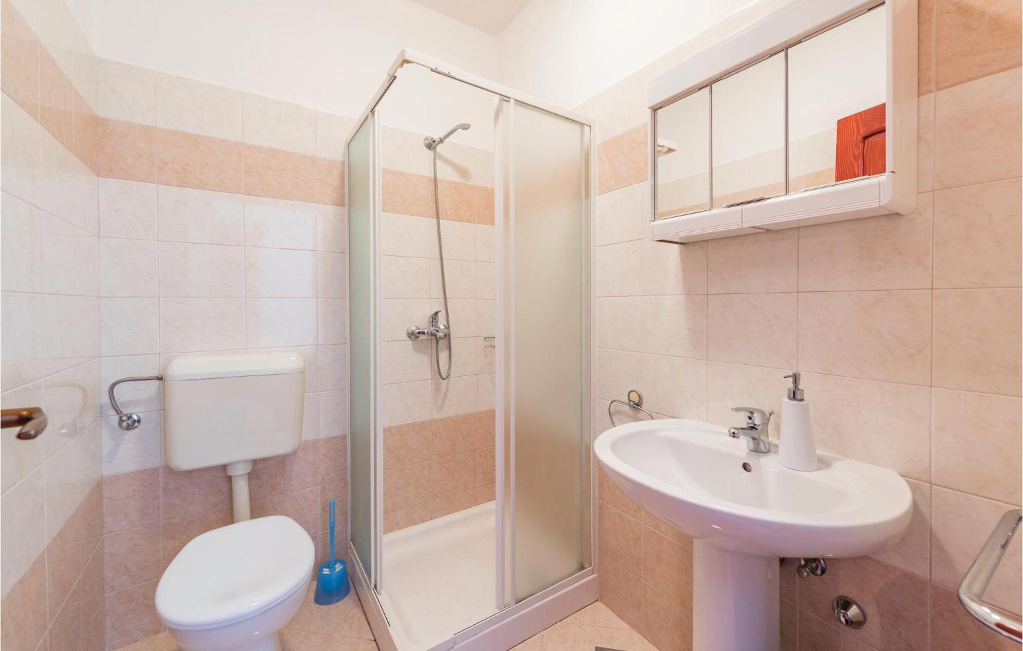 Amazing Apartment In Rabac With Kitchen Buitenkant foto